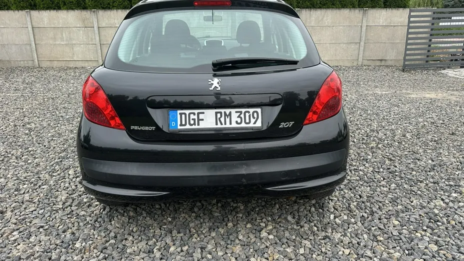 PEUGEOT 207 -
