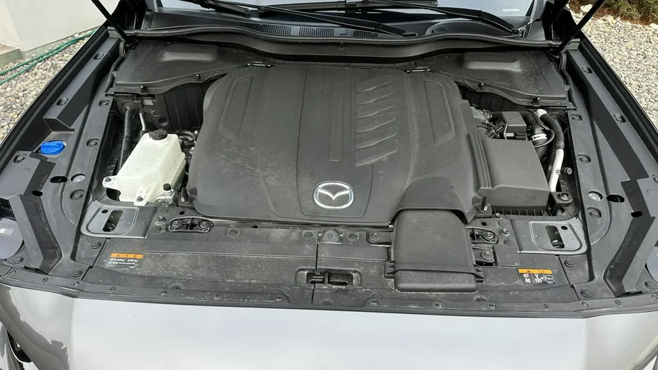 MAZDA CX-60 -