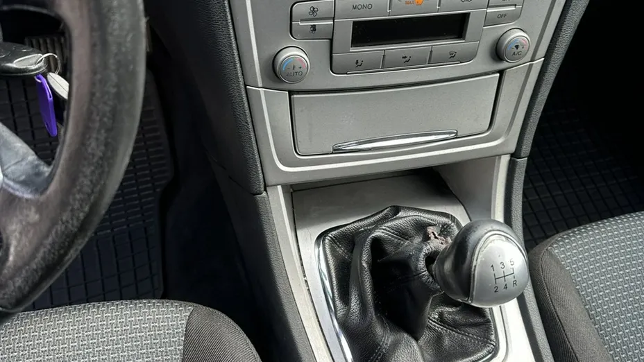 FORD Mondeo -