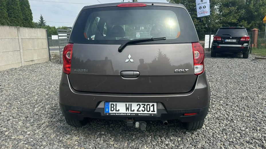 MITSUBISHI Colt -