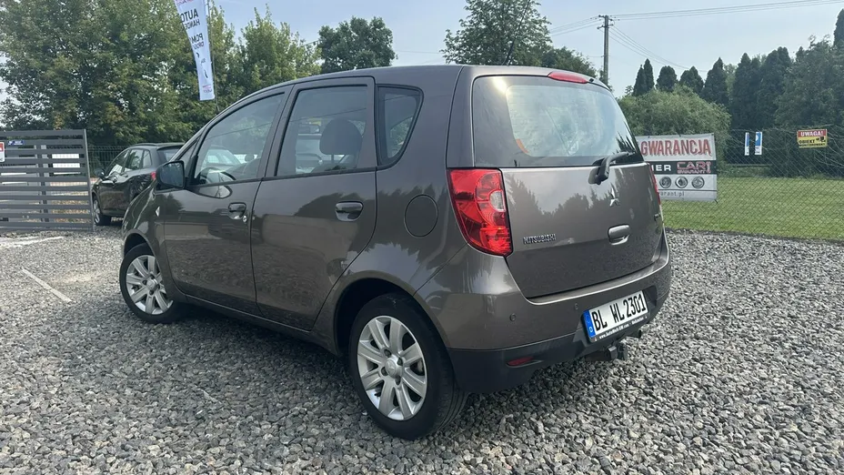 MITSUBISHI Colt -