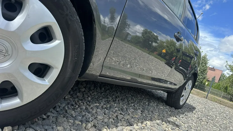 OPEL Corsa -