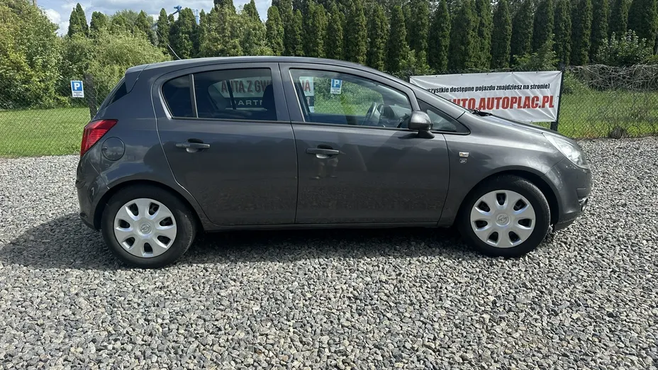 OPEL Corsa -