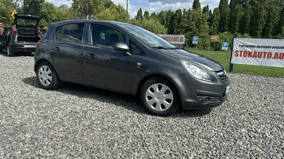 OPEL Corsa -