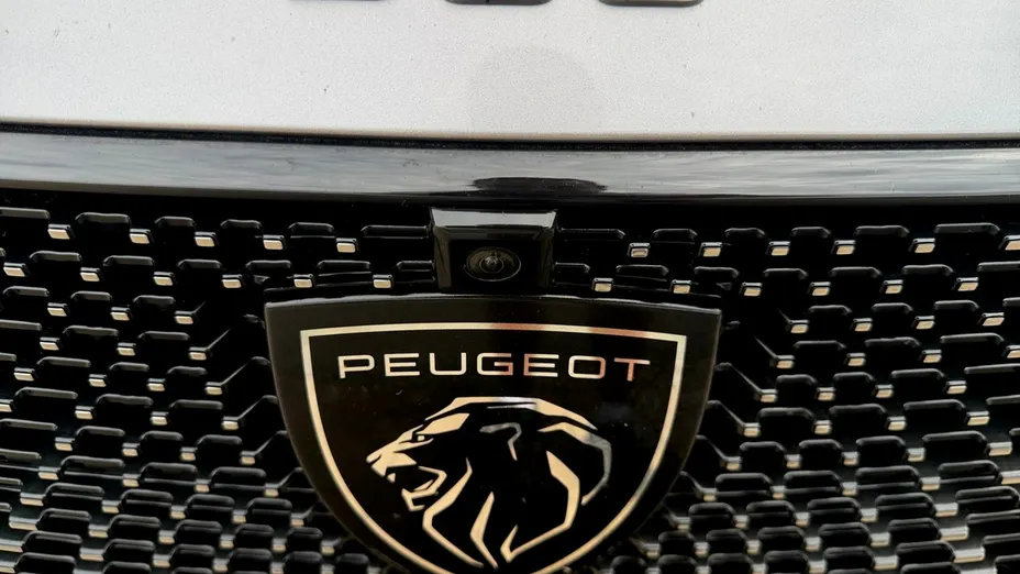 PEUGEOT 308 -