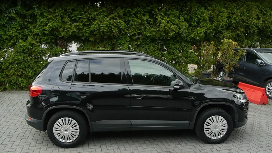 VOLKSWAGEN Tiguan -
