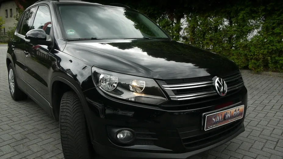 VOLKSWAGEN Tiguan -