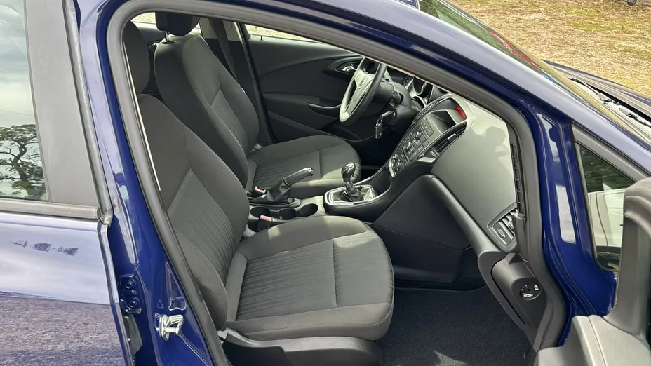 OPEL Astra -