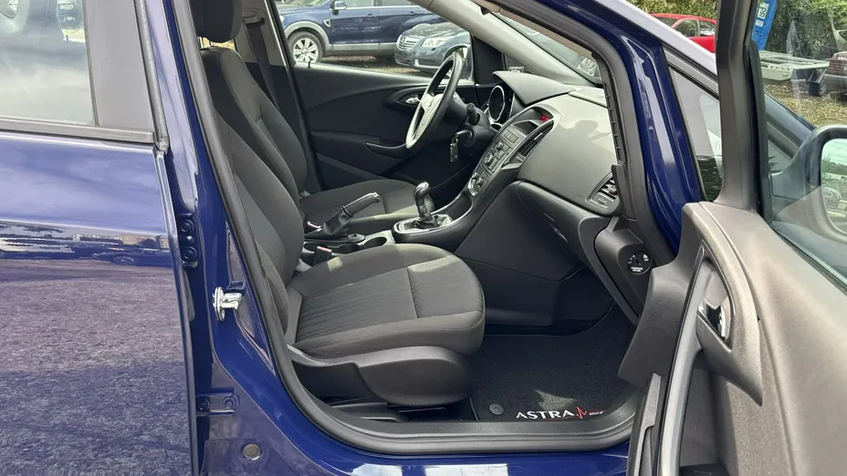 OPEL Astra -