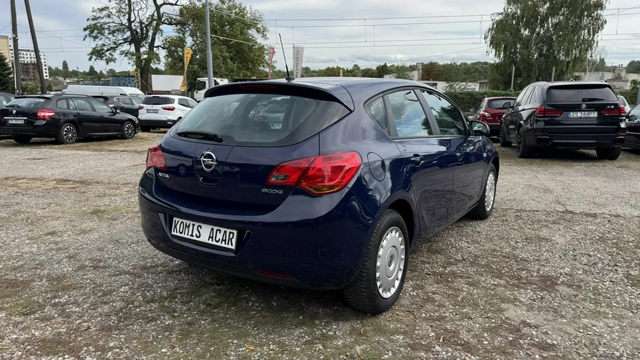 OPEL Astra -