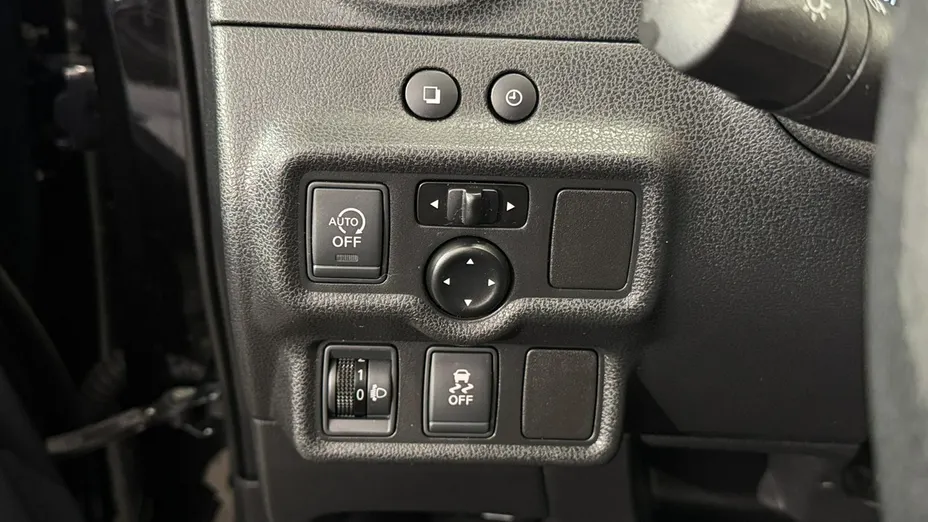 NISSAN Note -