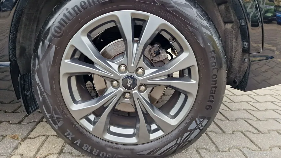 FORD Kuga -