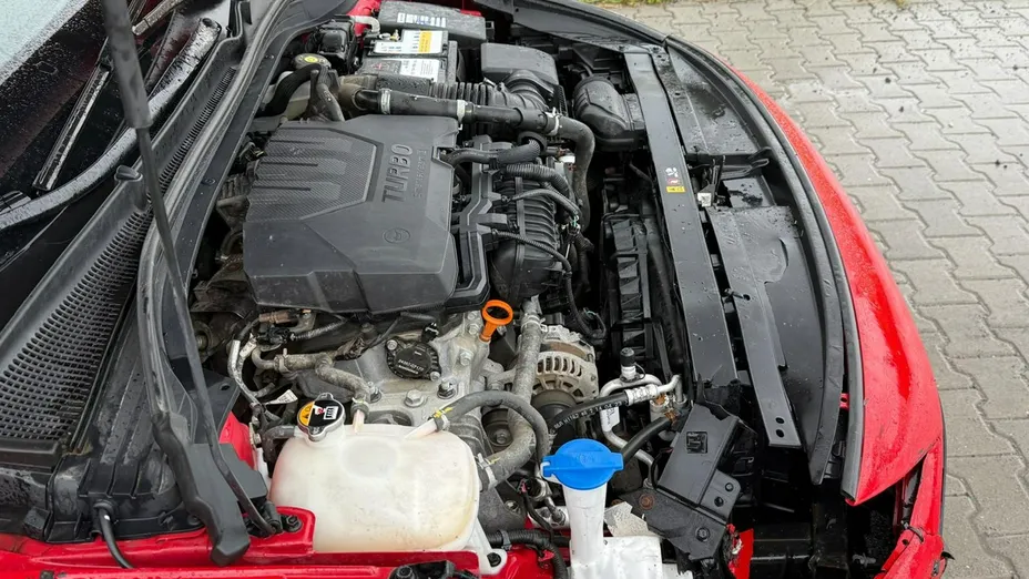 HYUNDAI i30 -