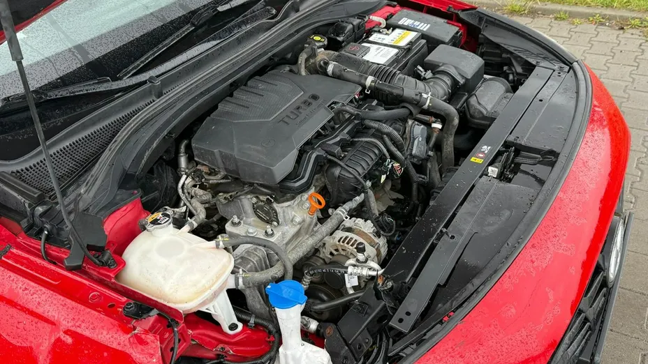 HYUNDAI i30 -