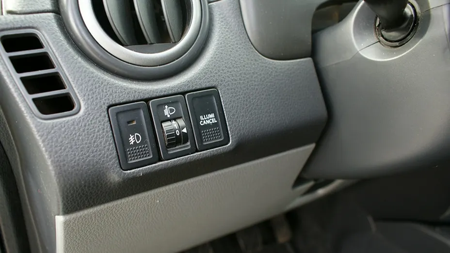 SUZUKI SX4 -