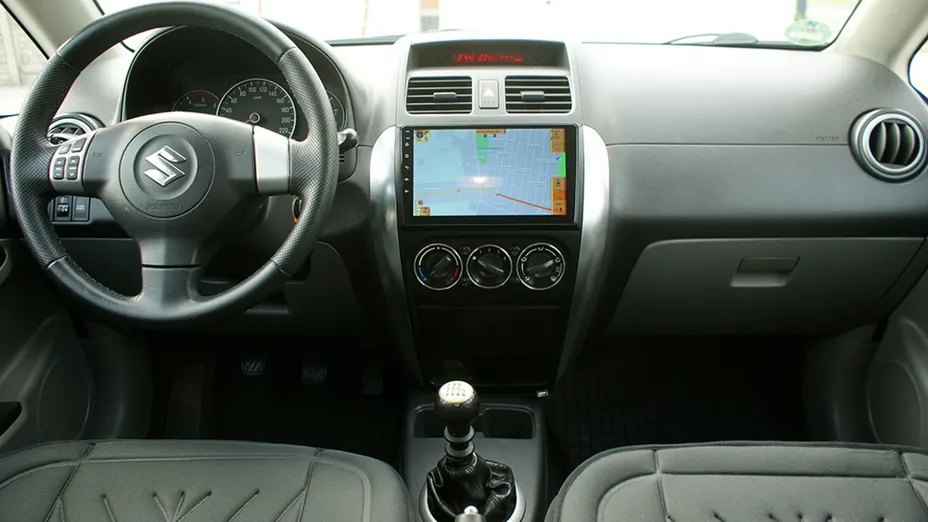SUZUKI SX4 -