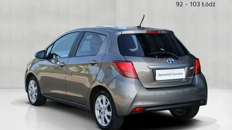 TOYOTA Yaris -