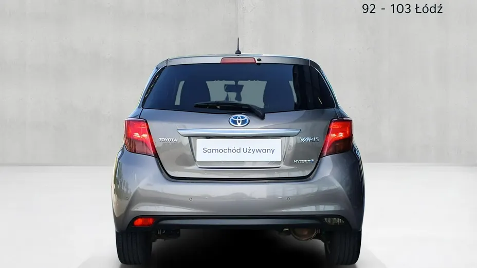 TOYOTA Yaris -