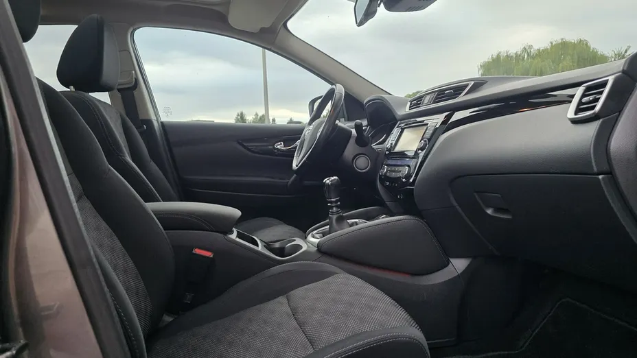 NISSAN Qashqai -