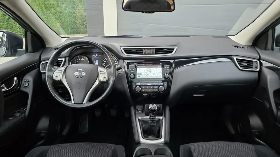 NISSAN Qashqai -