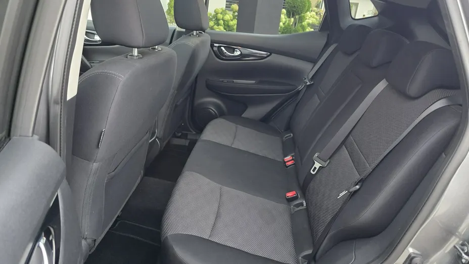 NISSAN Qashqai -