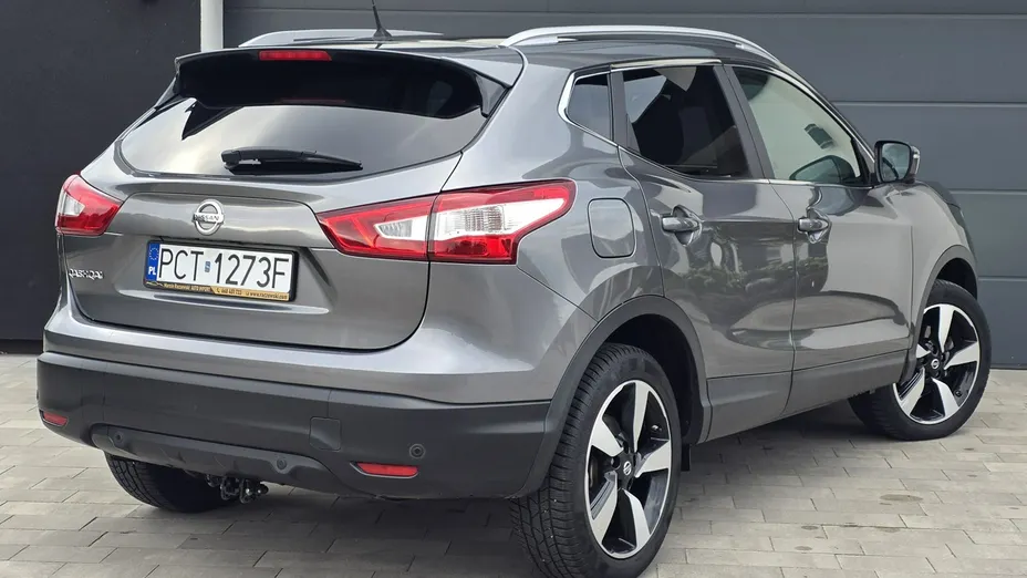 NISSAN Qashqai -