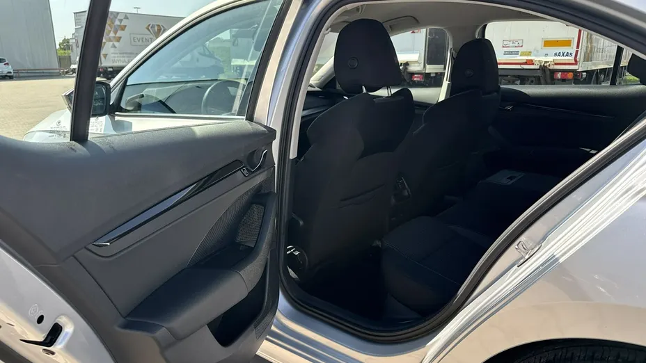 SKODA Octavia -
