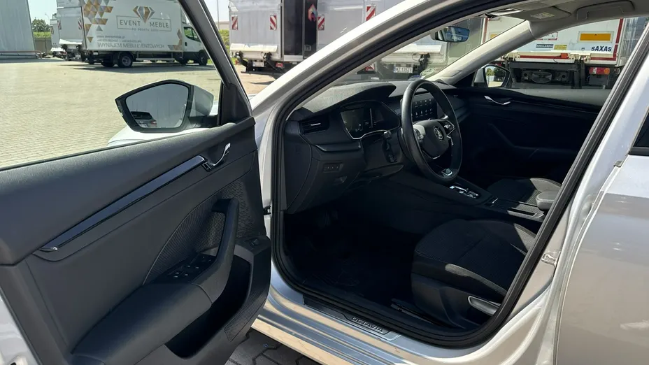 SKODA Octavia -