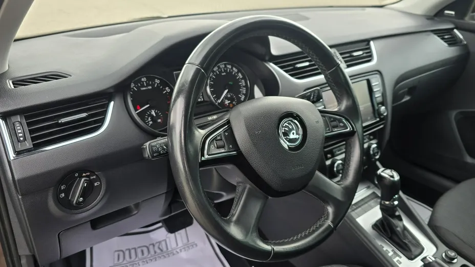 SKODA Octavia -