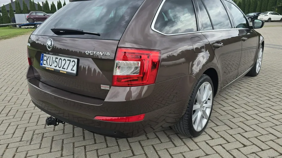 SKODA Octavia -