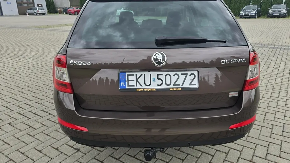SKODA Octavia -