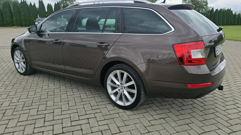 SKODA Octavia -