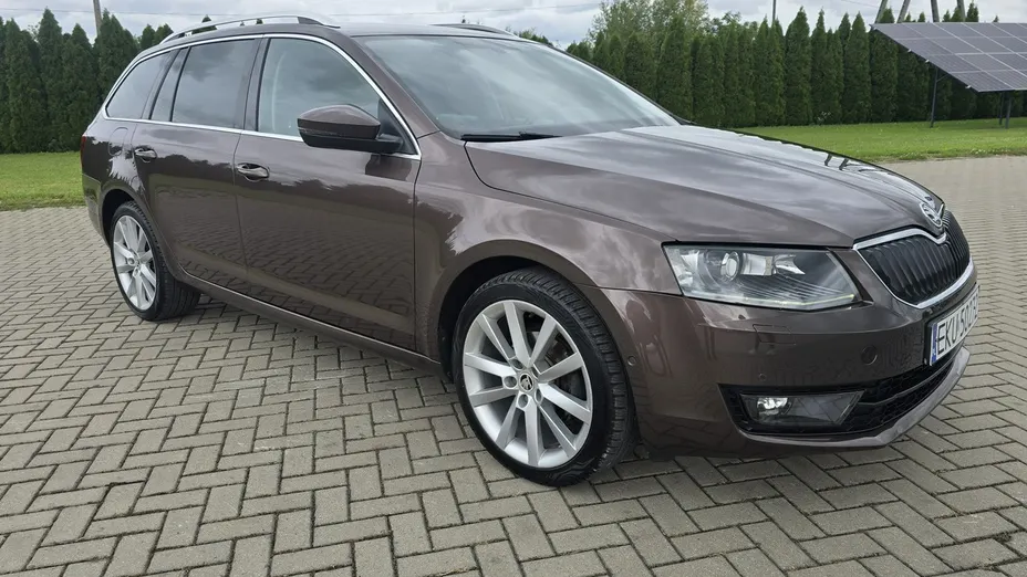 SKODA Octavia -