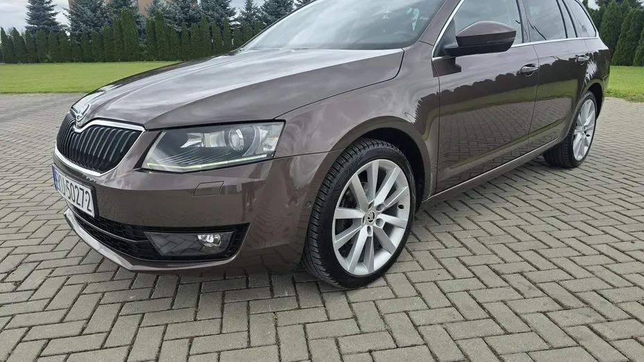 SKODA Octavia -