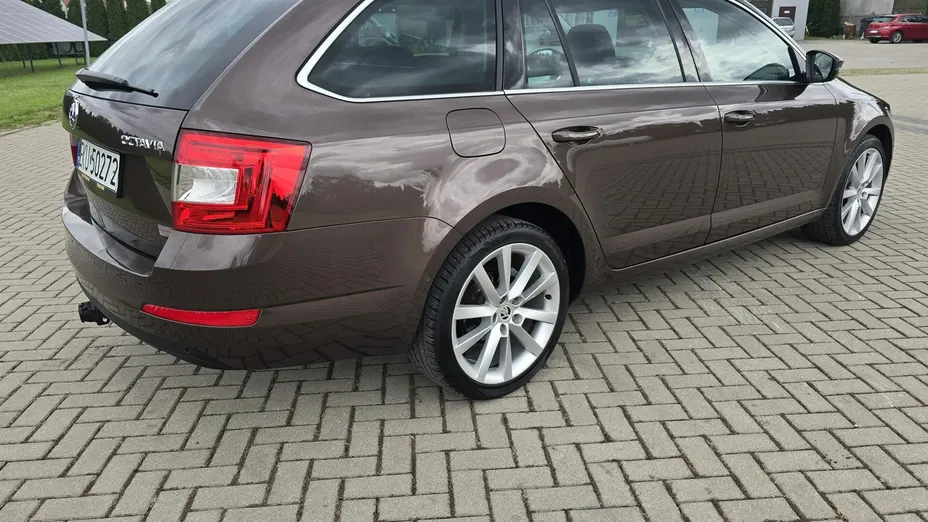 SKODA Octavia -