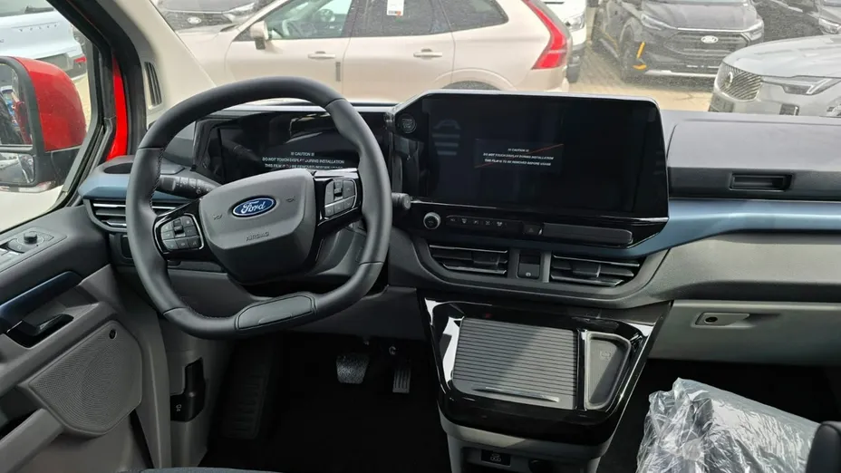 FORD Tourneo Custom -