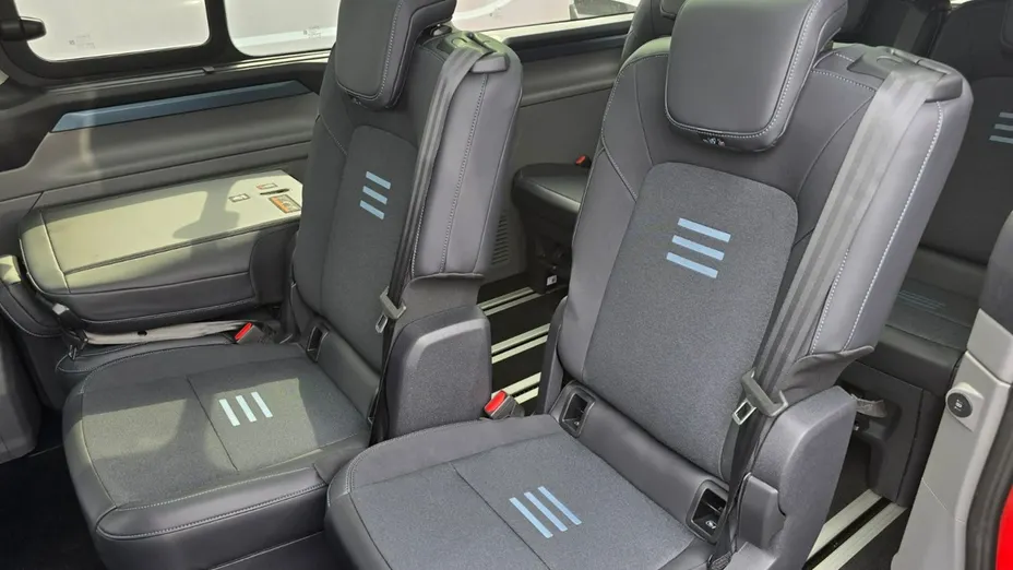 FORD Tourneo Custom -