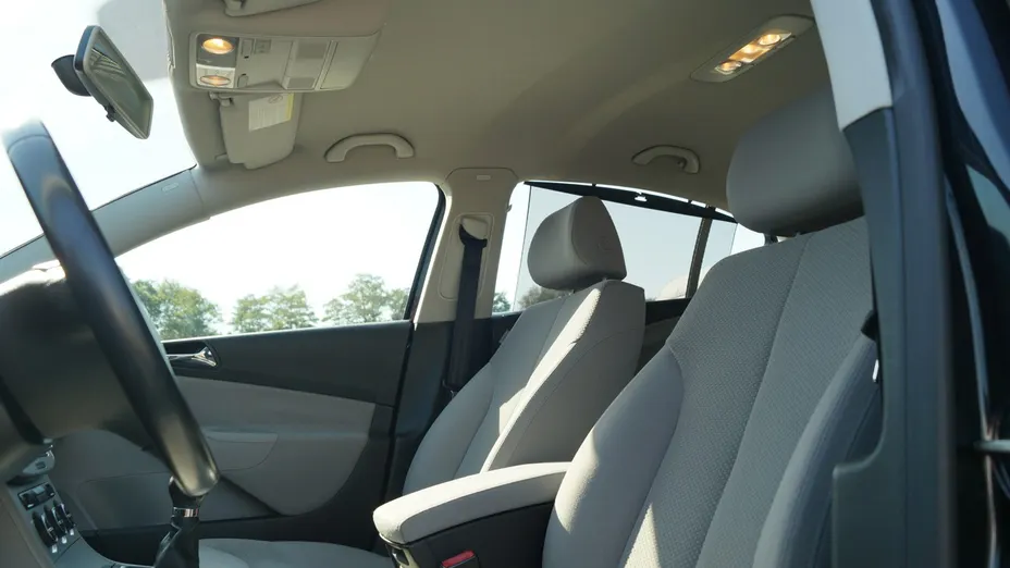 VOLKSWAGEN Passat -