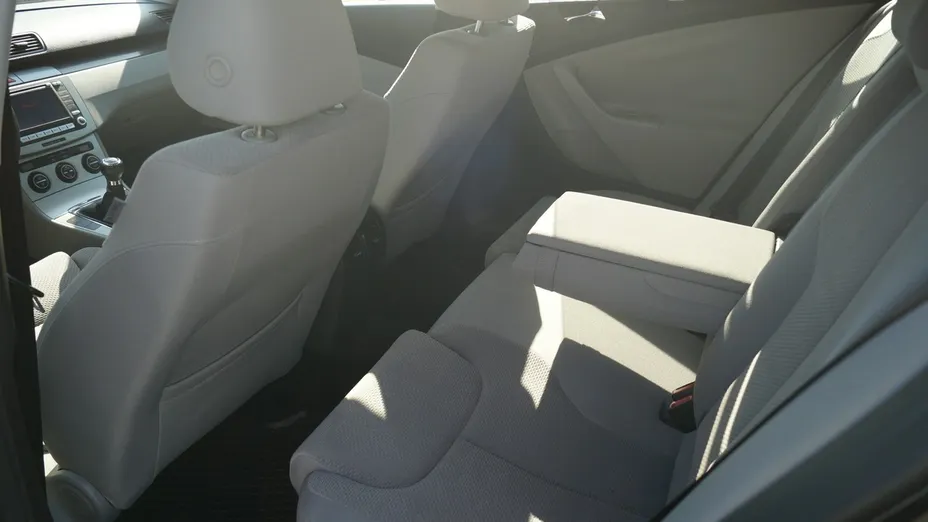 VOLKSWAGEN Passat -