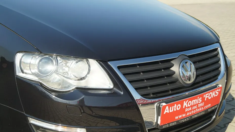 VOLKSWAGEN Passat -