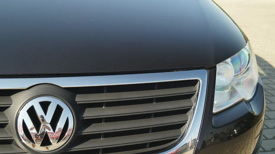 VOLKSWAGEN Passat -