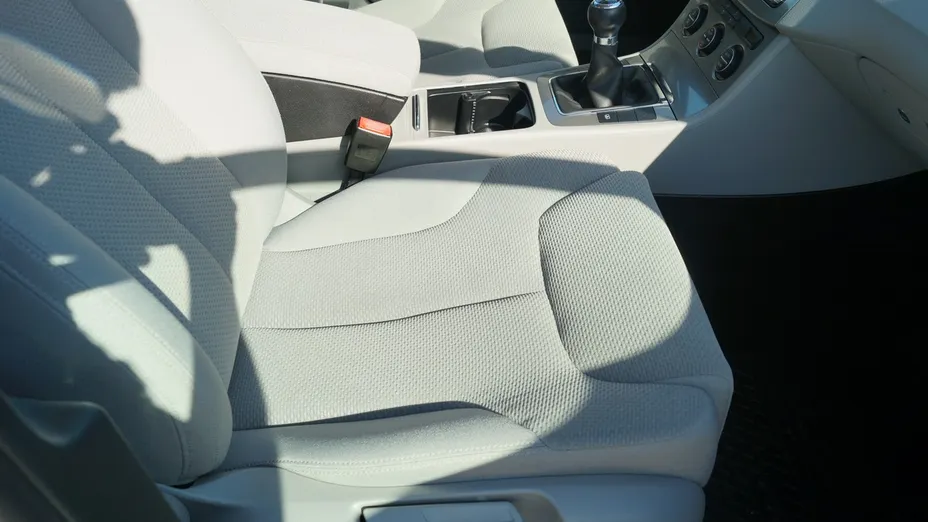 VOLKSWAGEN Passat -