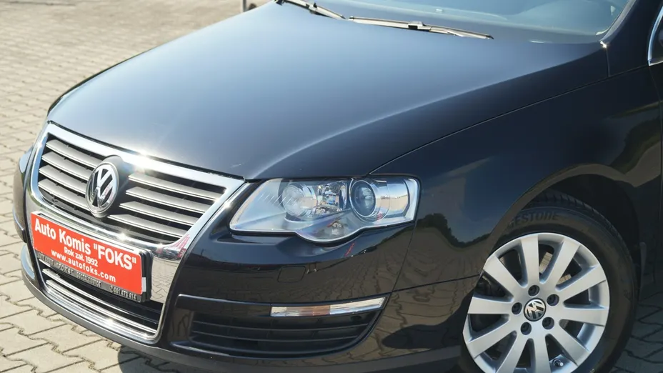 VOLKSWAGEN Passat -