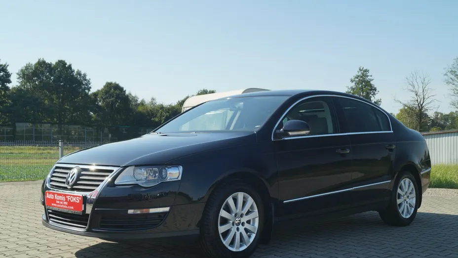VOLKSWAGEN Passat -