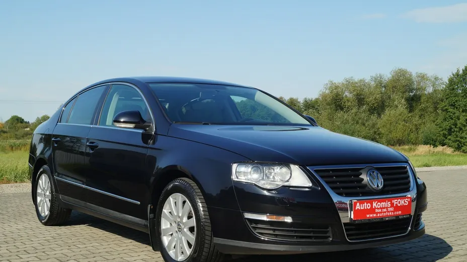 VOLKSWAGEN Passat -