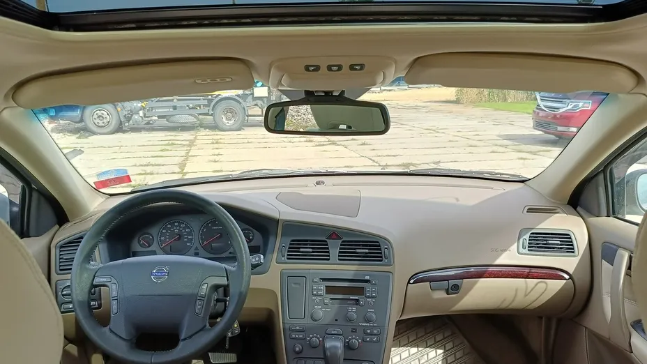 VOLVO V70 -