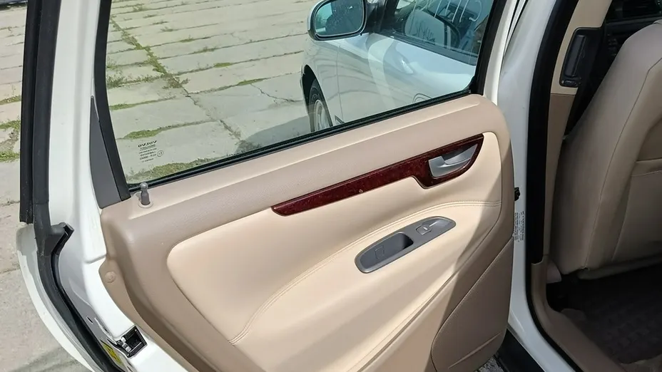VOLVO V70 -