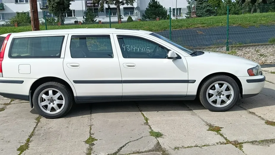 VOLVO V70 -