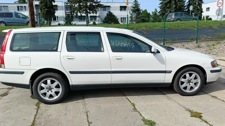 VOLVO V70 -