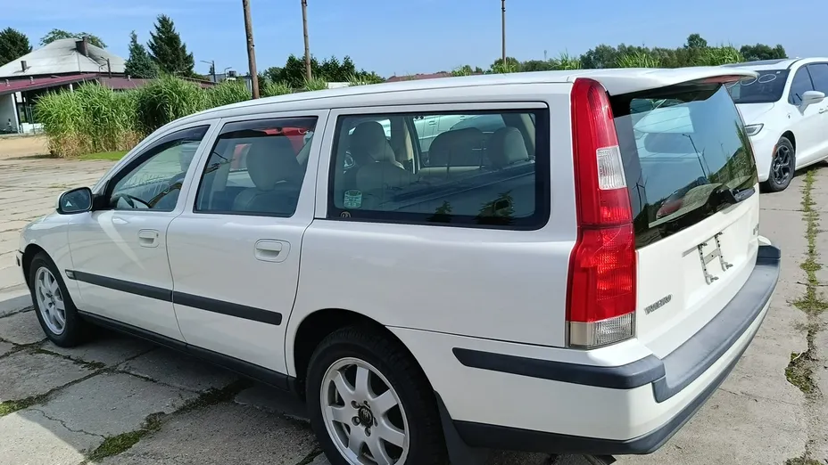 VOLVO V70 -